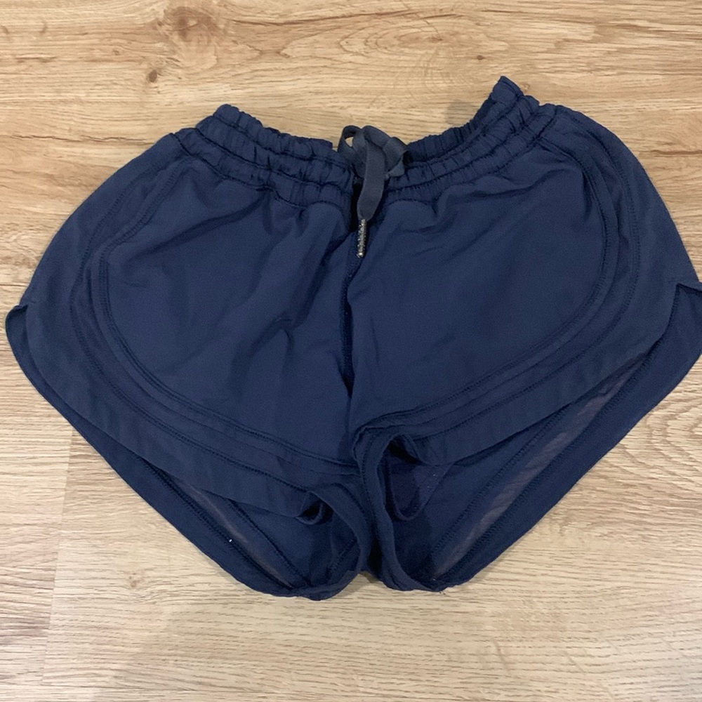 Lululemon Hotty Hot Shorts 2.5”